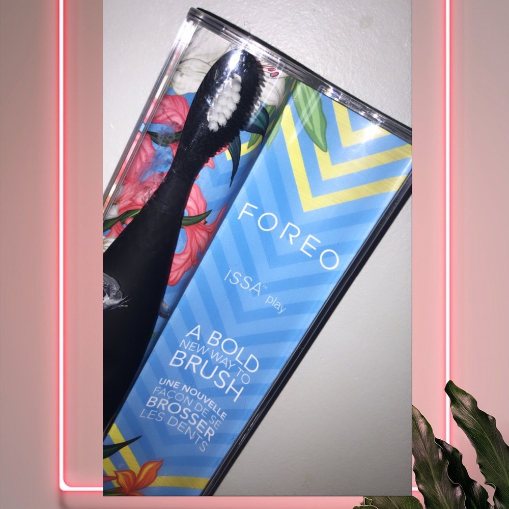 FOREO Issa Play Silicone Electric Toothbrush